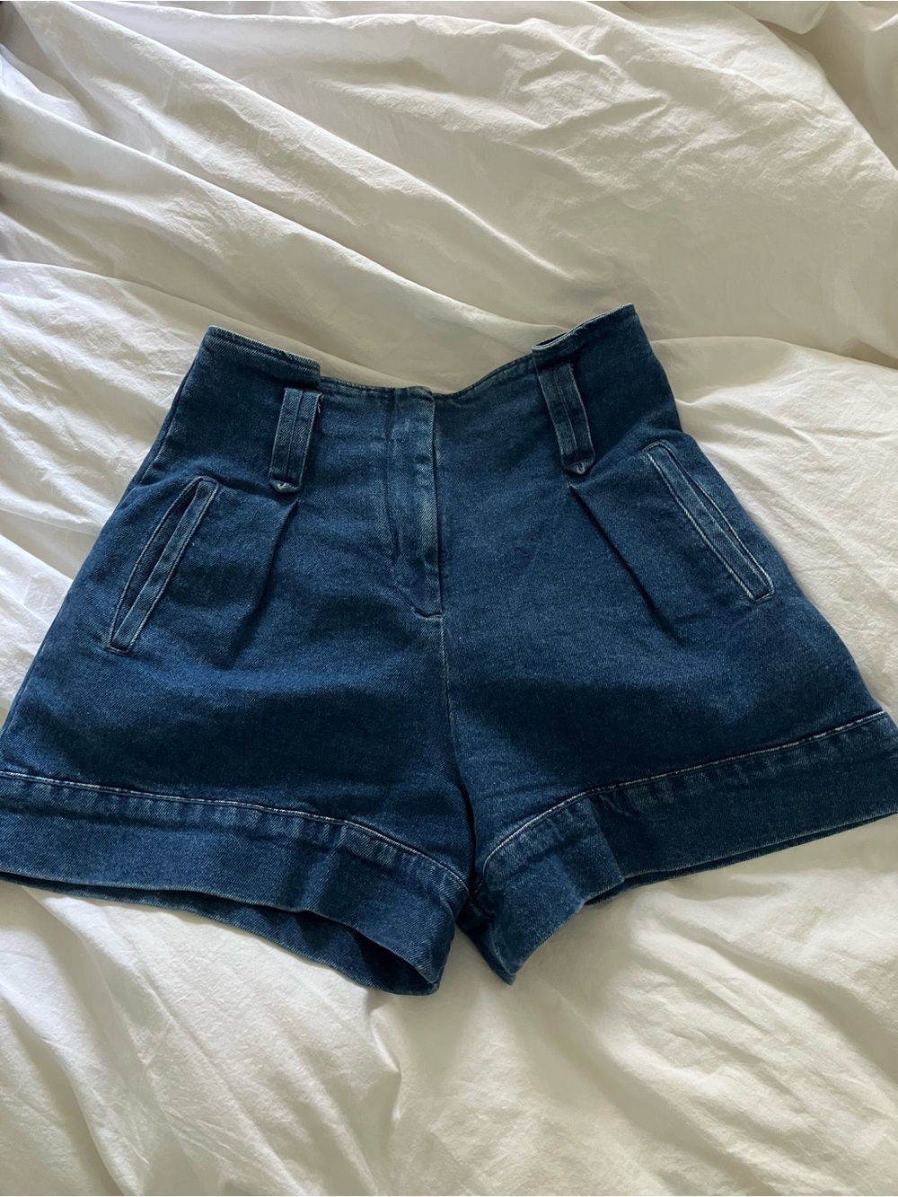 Sezane Rome short high waisted